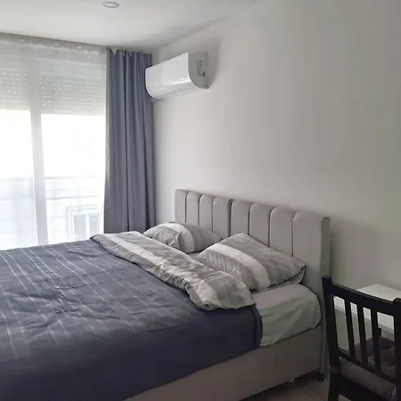 Apartment In Center *